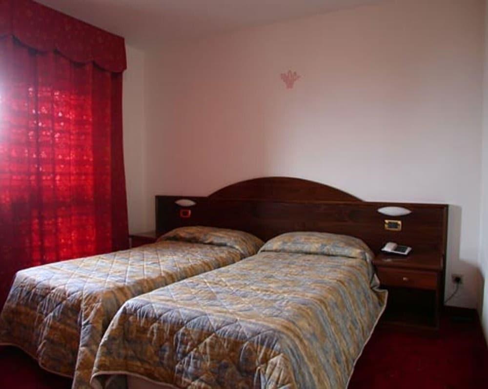 Hotel La Terrazza Oulx Kültér fotó
