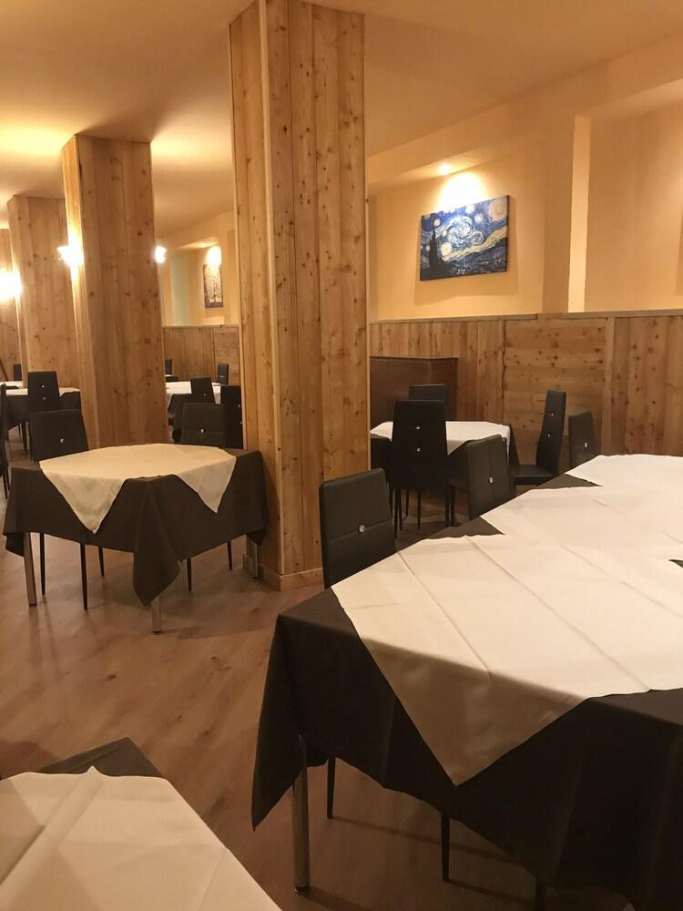 Hotel La Terrazza Oulx Kültér fotó
