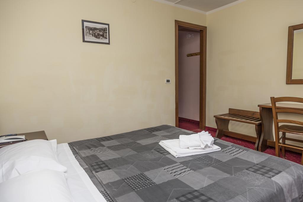 Hotel La Terrazza Oulx Kültér fotó