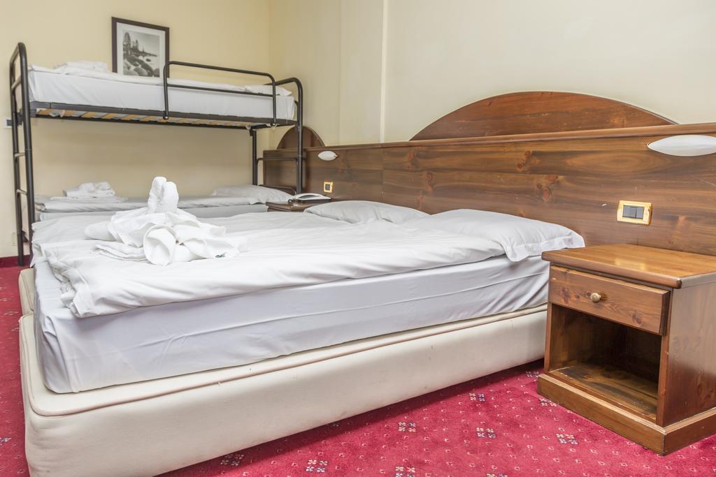 Hotel La Terrazza Oulx Kültér fotó