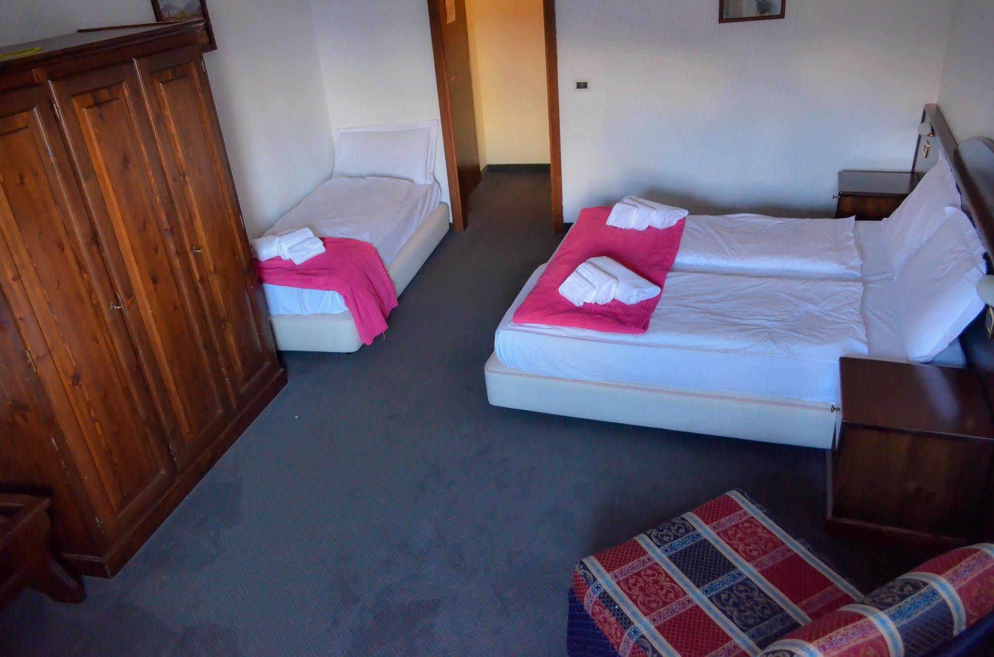 Hotel La Terrazza Oulx Kültér fotó