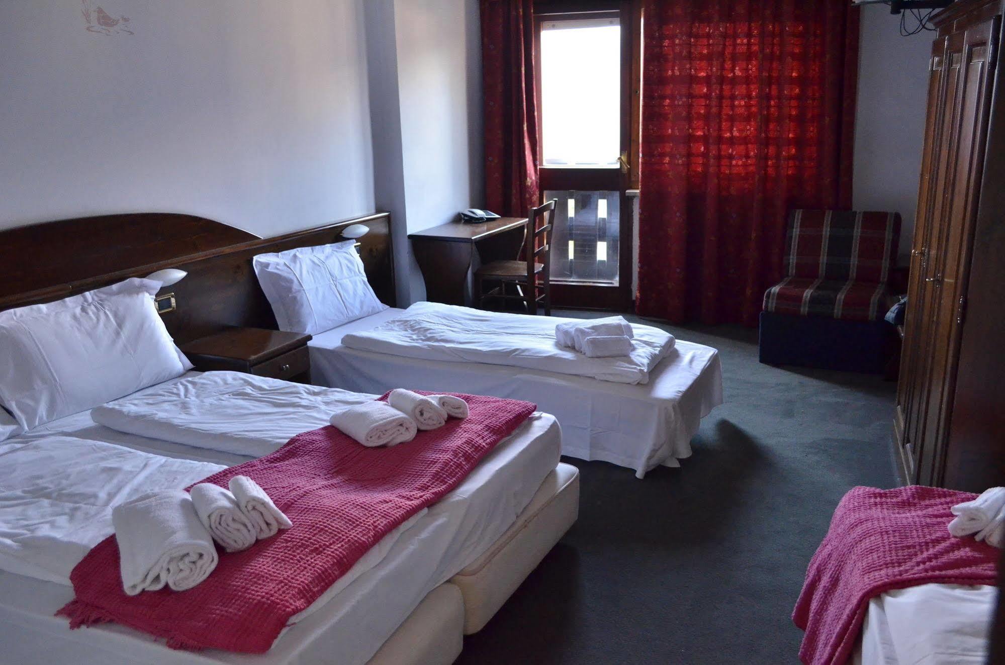 Hotel La Terrazza Oulx Kültér fotó