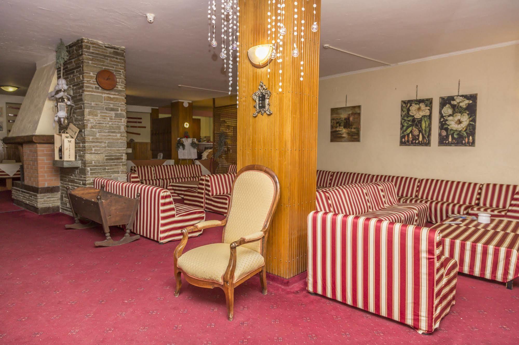 Hotel La Terrazza Oulx Kültér fotó