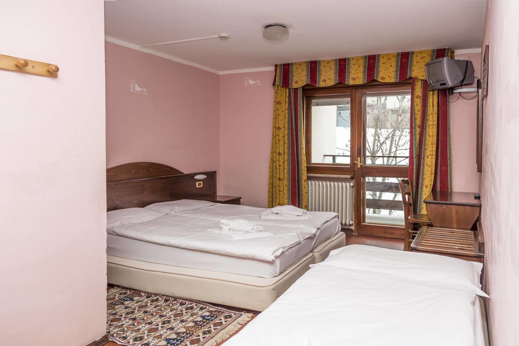 Hotel La Terrazza Oulx Kültér fotó