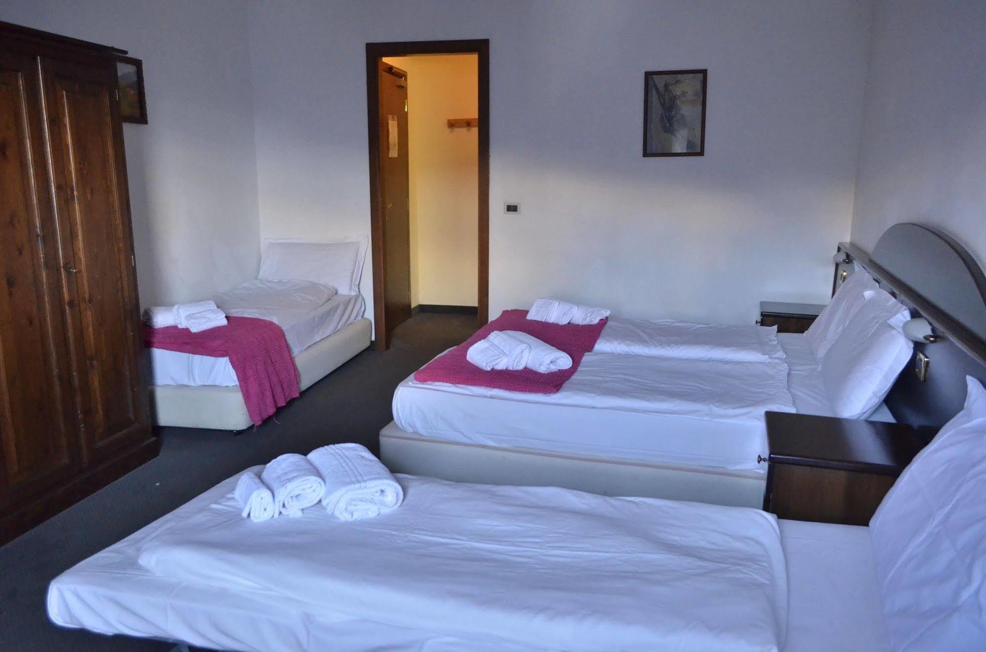 Hotel La Terrazza Oulx Kültér fotó